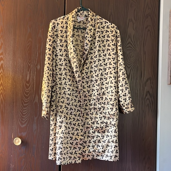 Disney 2pc. Lounging set with pants and robe. Shiny, silky appearance. Size S/M - Picture 2 of 14